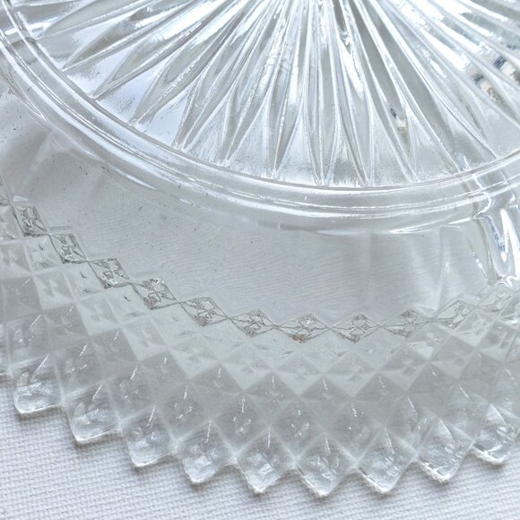 Vintage Clear Glass Divided Plate - Elegant Serving Dish - Picture 7 of 7